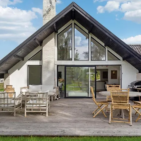 2 Bedroom Amazing In Gilleleje